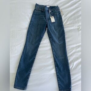 Good American NWT Jeans. Size M, 29” inseam